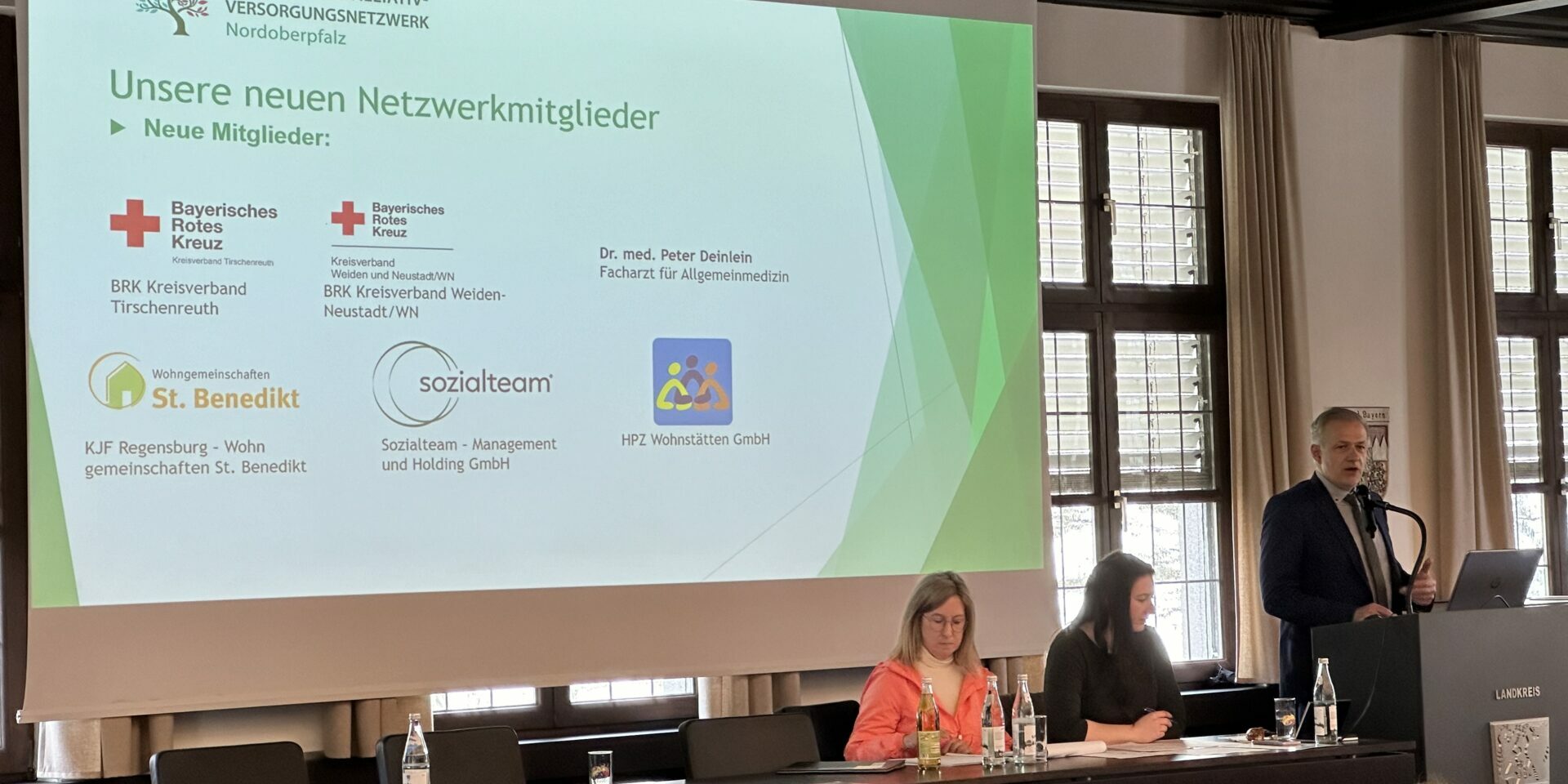 Foto Begrüßung Landrat